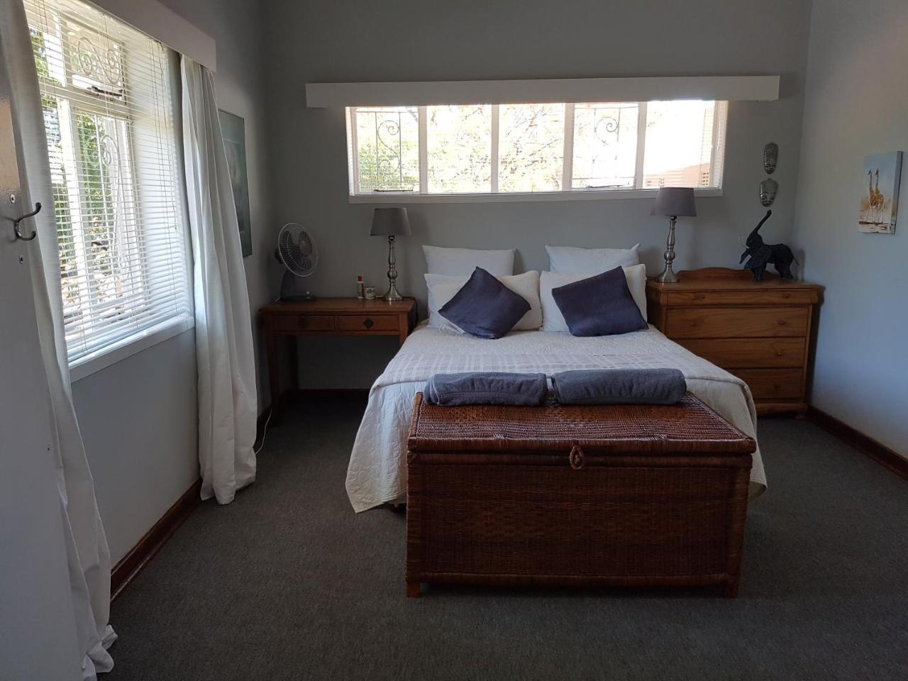 Burnham Road Suite Guest House Bulawayo Exterior photo
